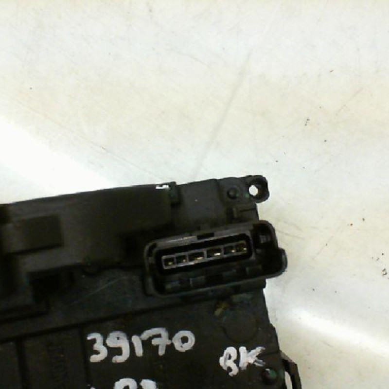 Serrure arriere droit RENAULT MEGANE 3