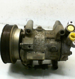 Compresseur clim MERCEDES CITAN 1 415 Photo n°1