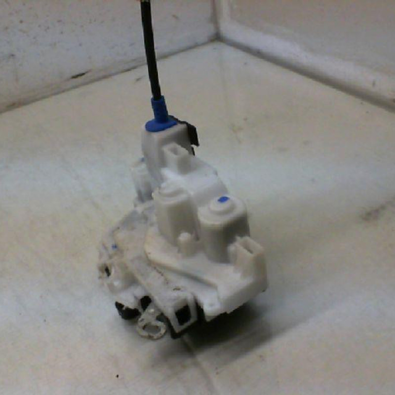 Serrure avant droit CITROEN NEMO