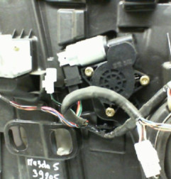 Leve vitre electrique avant gauche MAZDA 5 1 Photo n°6