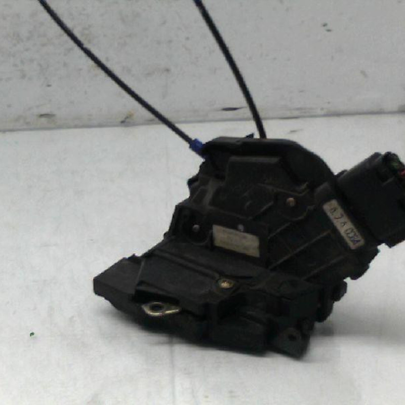 Serrure avant droit MAZDA 5 1