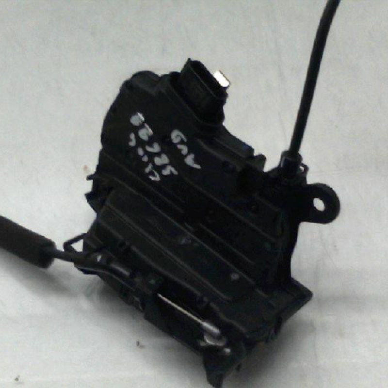 Serrure avant droit RENAULT CLIO 4