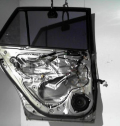 Porte arriere gauche TOYOTA AVENSIS 2 Photo n°3