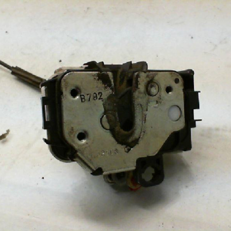 Serrure avant gauche FIAT 500 2