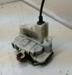 Serrure avant gauche FIAT 500 2