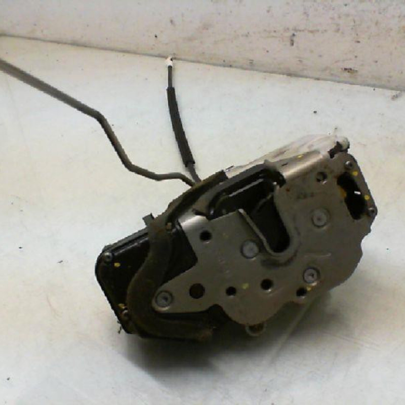 Serrure avant gauche OPEL ASTRA J