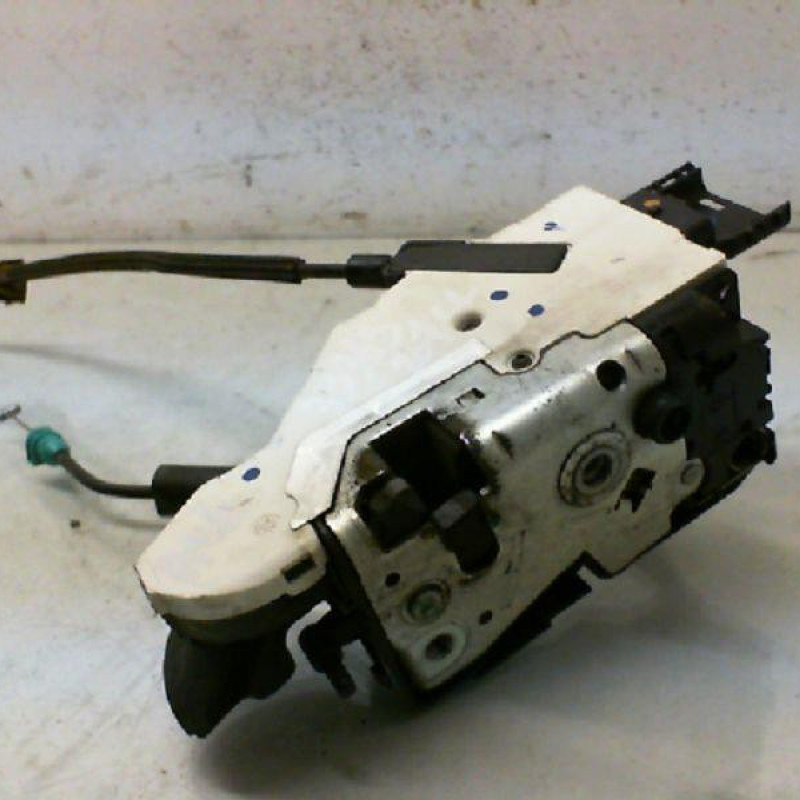 Serrure avant droit PEUGEOT 207