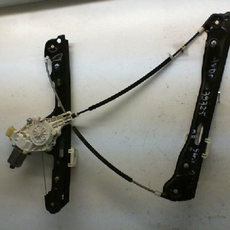 Leve vitre electrique avant droit BMW SERIE 1 E87