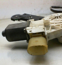 Leve vitre electrique avant gauche BMW SERIE 1 E87 Photo n°1