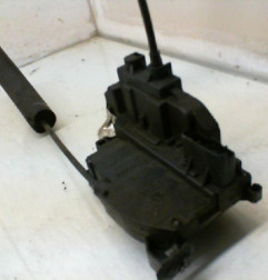 Serrure arriere droit RENAULT LAGUNA 3 Photo n°1