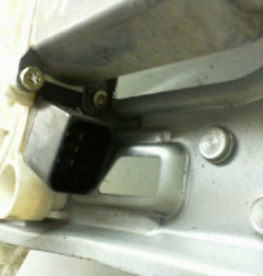 Leve vitre electrique avant gauche MERCEDES CLASSE C 203 COUPE SPORT Photo n°1