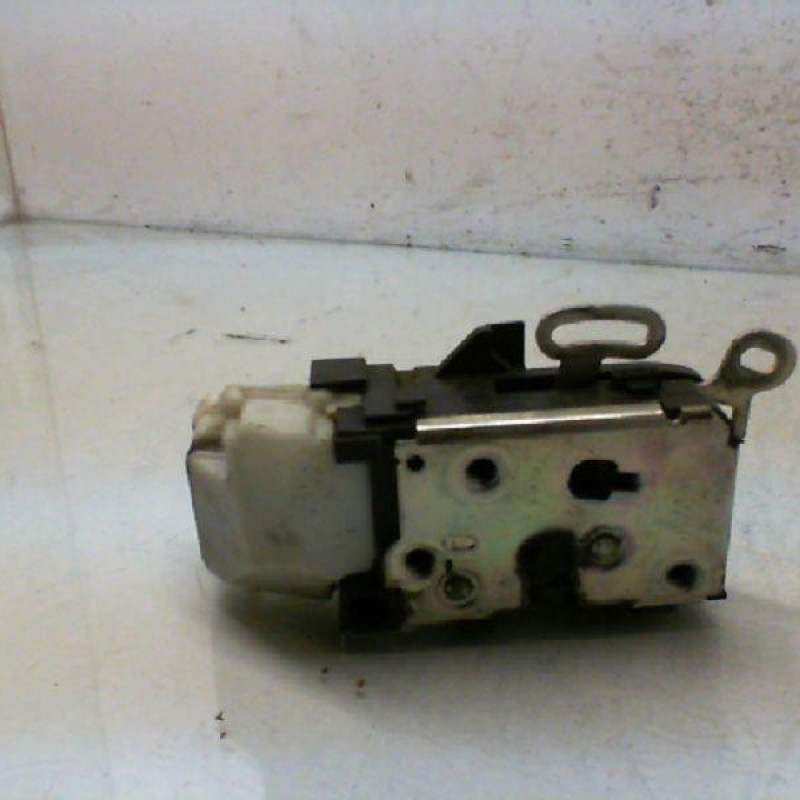 Serrure avant gauche ALFA ROMEO 147