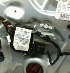 Leve vitre electrique arriere droit FIAT CROMA 2 Photo n°6