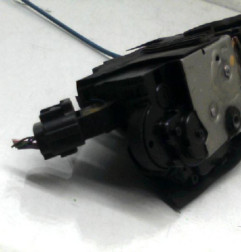 Serrure avant droit FIAT CROMA 2 Photo n°1