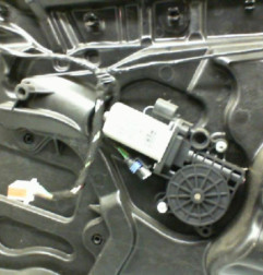 Leve vitre electrique avant droit LANCIA YPSILON 4 Photo n°6