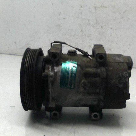 Compresseur clim RENAULT SAFRANE Photo n°1