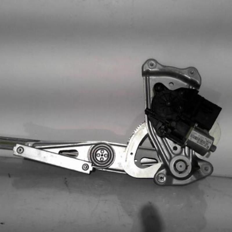 Leve vitre electrique avant droit RENAULT MEGANE 3