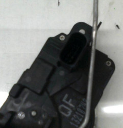 Serrure avant gauche OPEL ZAFIRA B Photo n°3