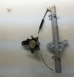 Leve vitre electrique arriere droit DAEWOO NUBIRA 2 Photo n°3