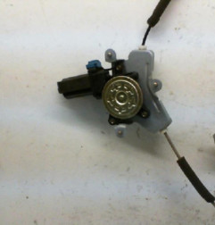 Leve vitre electrique avant droit DAEWOO NUBIRA 2 Photo n°5