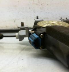 Leve vitre electrique avant droit DAEWOO NUBIRA 2 Photo n°6