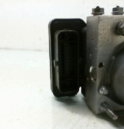 Bloc ABS (freins anti-blocage) SKODA FABIA 3 Photo n°3