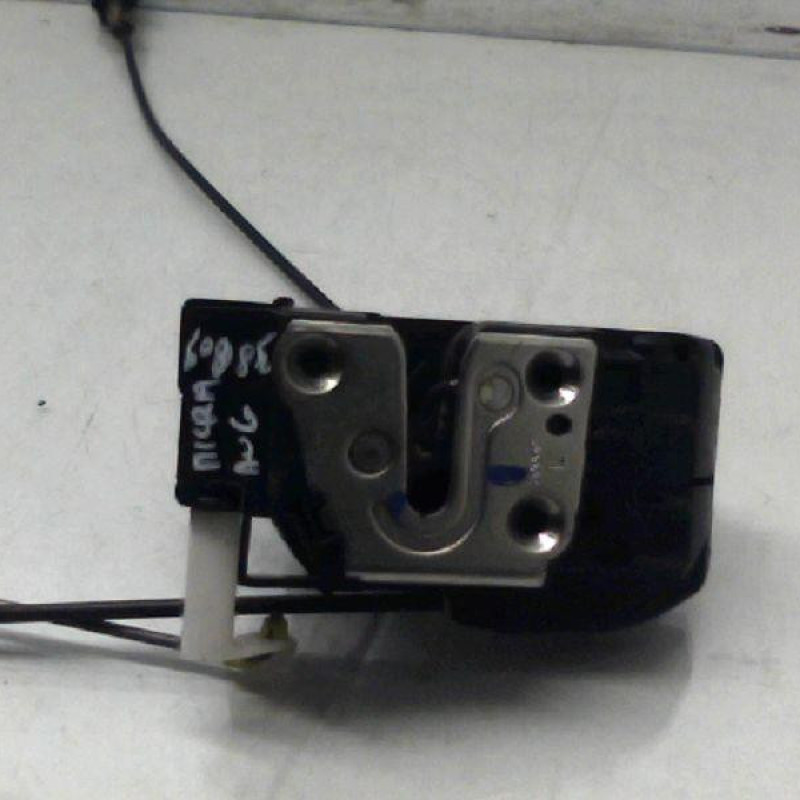 Serrure avant gauche NISSAN MICRA 3