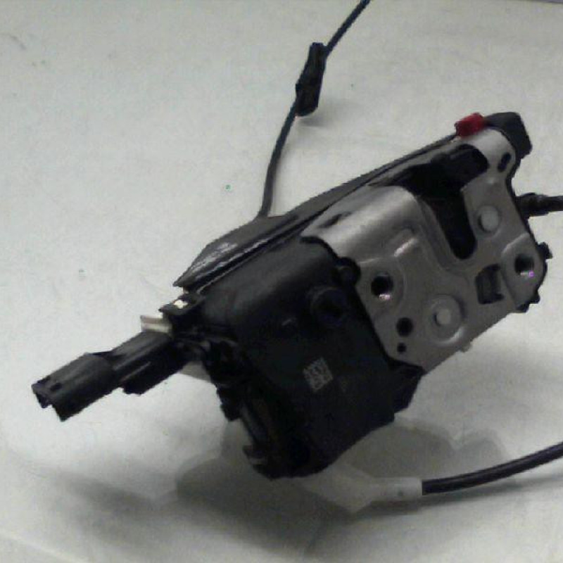 Serrure arriere droit PEUGEOT 308 1