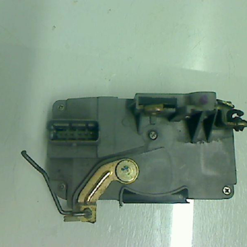 Serrure avant droit PEUGEOT 307