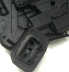 Serrure avant droit VOLKSWAGEN POLO 5