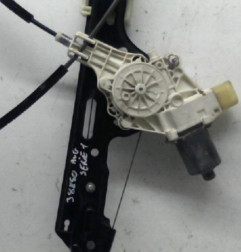 Leve vitre electrique avant gauche BMW SERIE 1 E87 Photo n°5