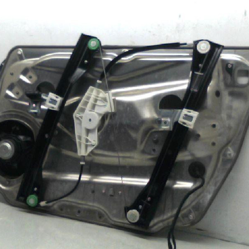 Leve vitre electrique avant gauche MERCEDES CLASSE C 204