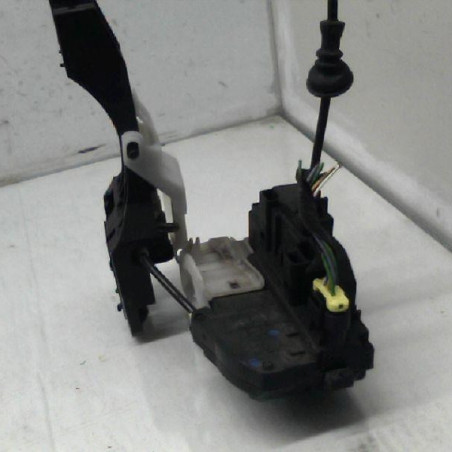 Serrure avant droit KIA CEE-D 1 SPORT WAGON