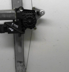 Leve vitre electrique avant gauche MERCEDES CLASSE A 168 Photo n°5