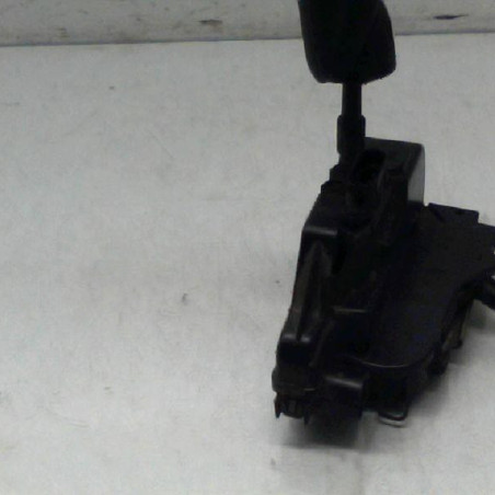 Serrure avant droit RENAULT VEL SATIS