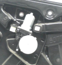 Leve vitre electrique avant droit NISSAN X-TRAIL 2 Photo n°6