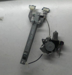 Leve vitre electrique arriere gauche NISSAN X-TRAIL 2 Photo n°4