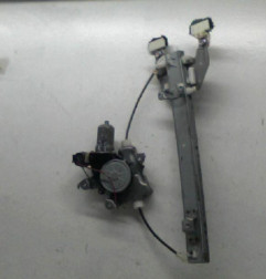 Leve vitre electrique arriere droit NISSAN X-TRAIL 2 Photo n°1