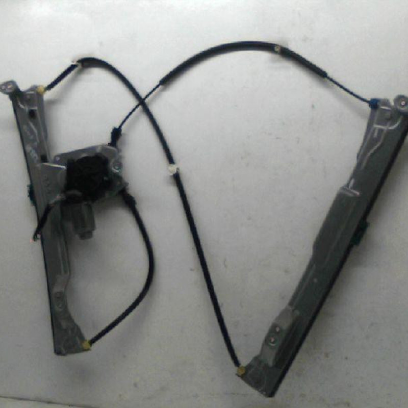 Leve vitre electrique avant droit RENAULT CLIO 3