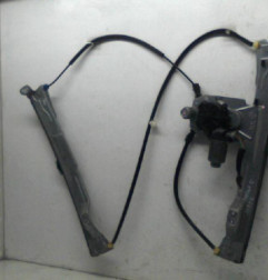 Leve vitre electrique avant gauche RENAULT CLIO 3 Photo n°1