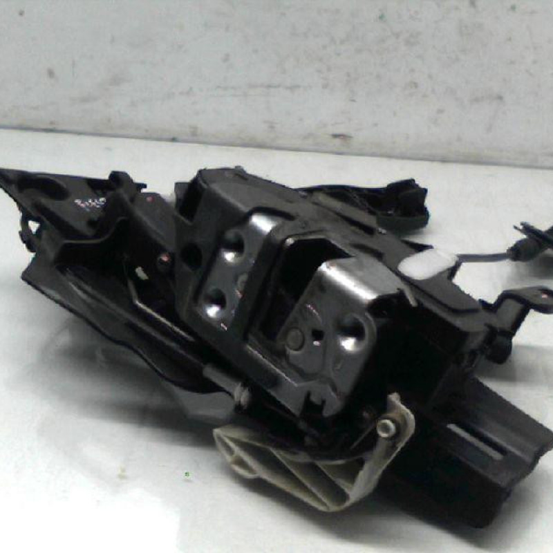 Serrure avant gauche FORD FIESTA 6