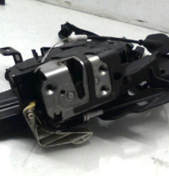 Serrure avant droit FORD FIESTA 6 Photo n°1