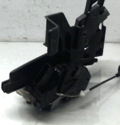 Serrure avant droit FORD FIESTA 6