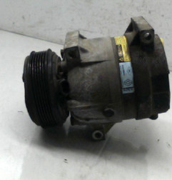 Compresseur clim RENAULT LAGUNA 2 Photo n°1