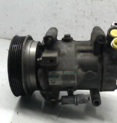 Compresseur clim RENAULT GRAND MODUS Photo n°1
