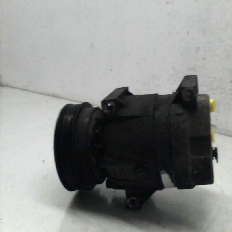 Compresseur clim RENAULT MEGANE 1
