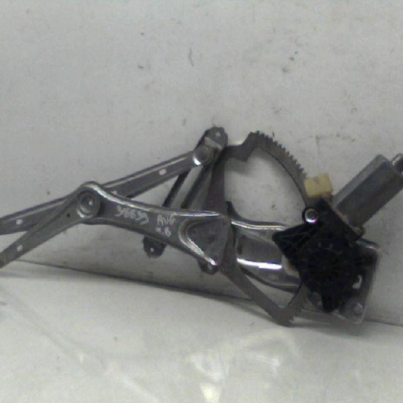 Leve vitre electrique avant gauche MERCEDES CLASSE E 210