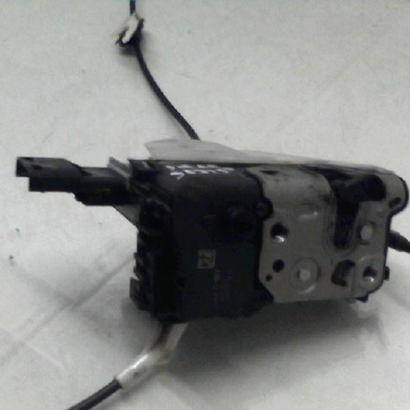 Serrure arriere droit PEUGEOT 308 1