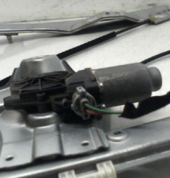 Leve vitre electrique avant droit RENAULT CLIO 3 Photo n°3