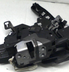 Serrure avant droit FORD FIESTA 6